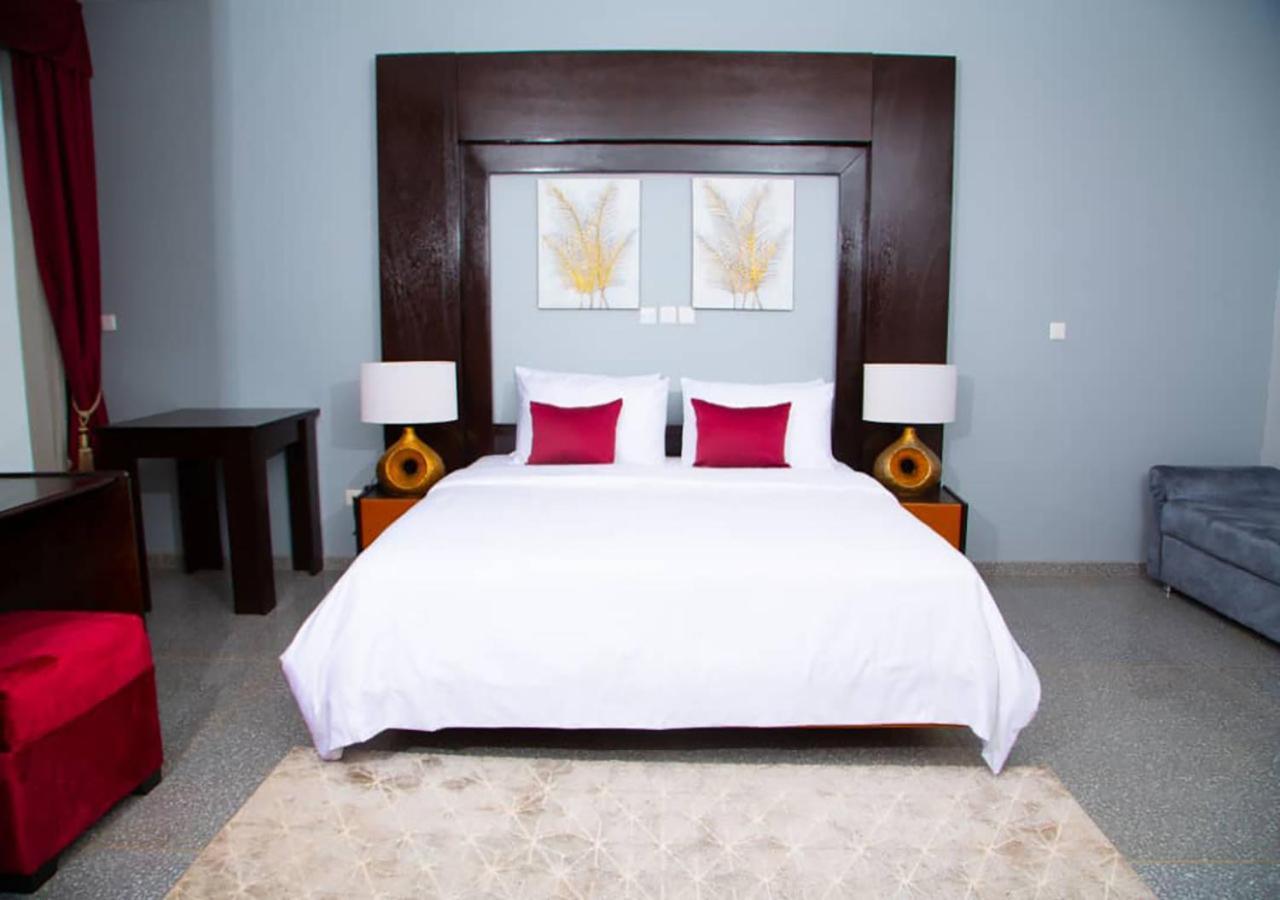 Onyx Hotel Yamoussoukro Bagian luar foto
