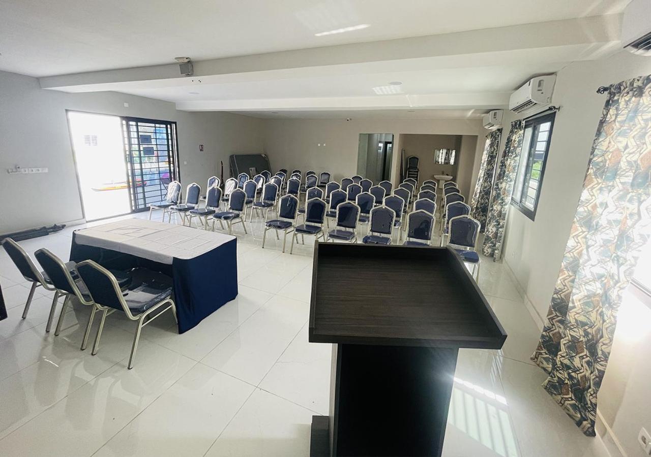 Onyx Hotel Yamoussoukro Bagian luar foto
