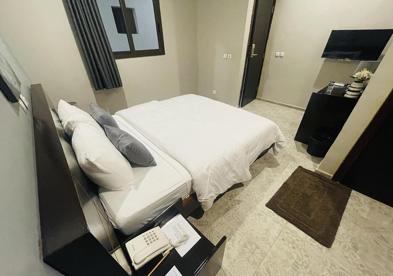 Onyx Hotel Yamoussoukro Bagian luar foto